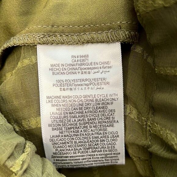 NWT! BCBGeneration Olive Green Crop Top Size Large - Picture 6 of 6